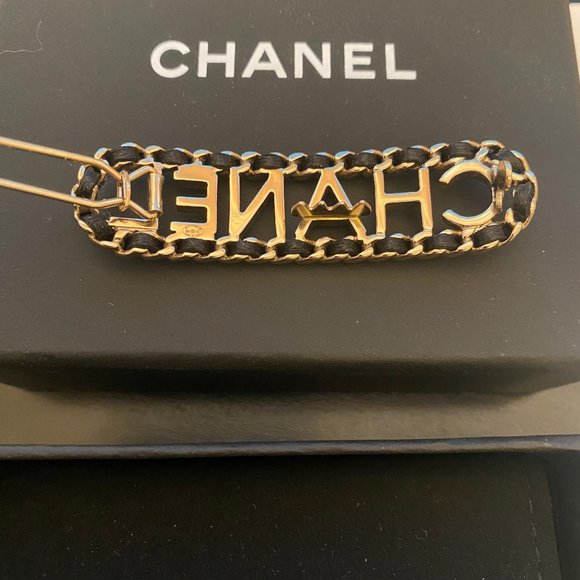 Authentic CHANEL 20C HAIR CLIP BARRETTE NEW IN BOX - Picture 6 of 8